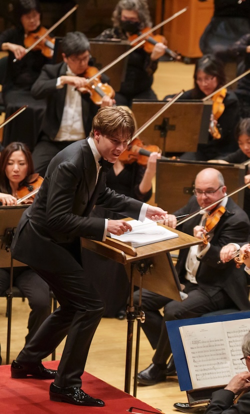 Chicago Classical Review » » Tapped as music director, Mäkelä makes an exhilarating CSO stand with Shostakovich  