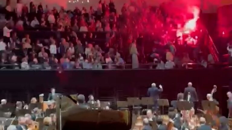 Protesters light flares at Israeli Orchestra concert – CNN