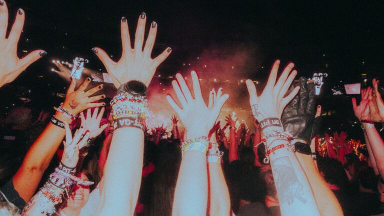 How to Attend a Concert and Not Ruin It for Others – Rolling Stone